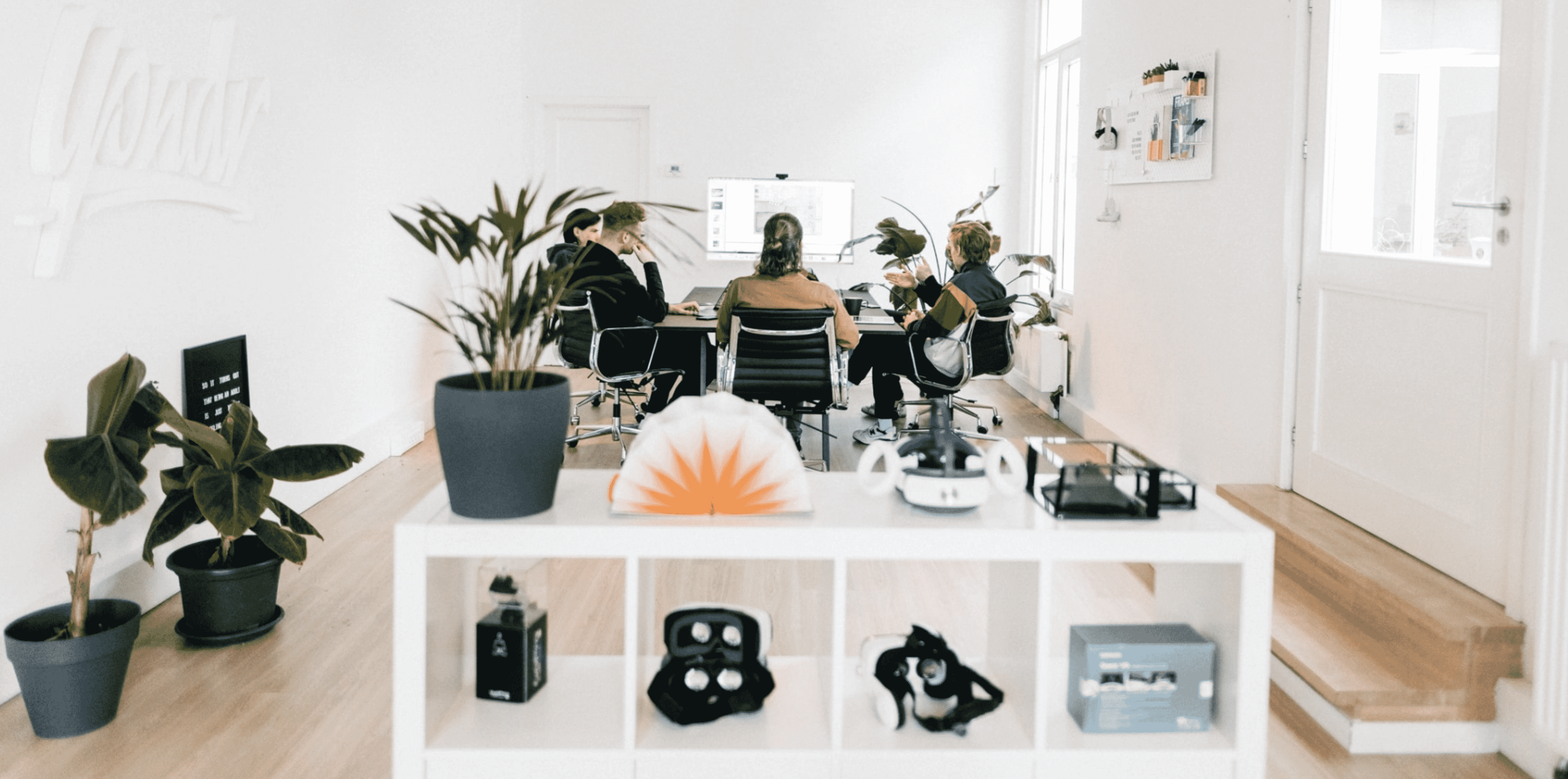 Yondr: innovation production studio